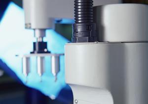 電熱器に用いられる石英ヒーター